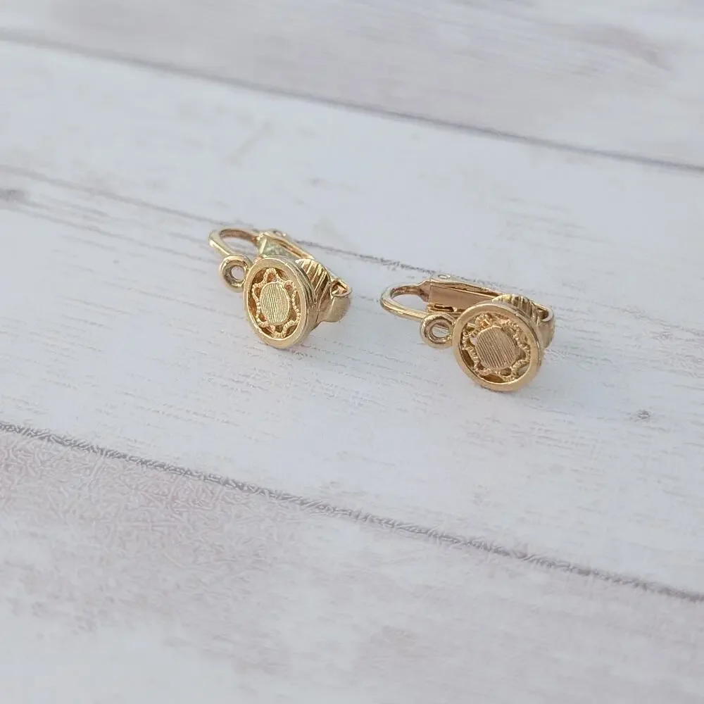 Vintage clip earrings